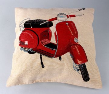 Dekorační povlak na polštář - anglická červená motorka